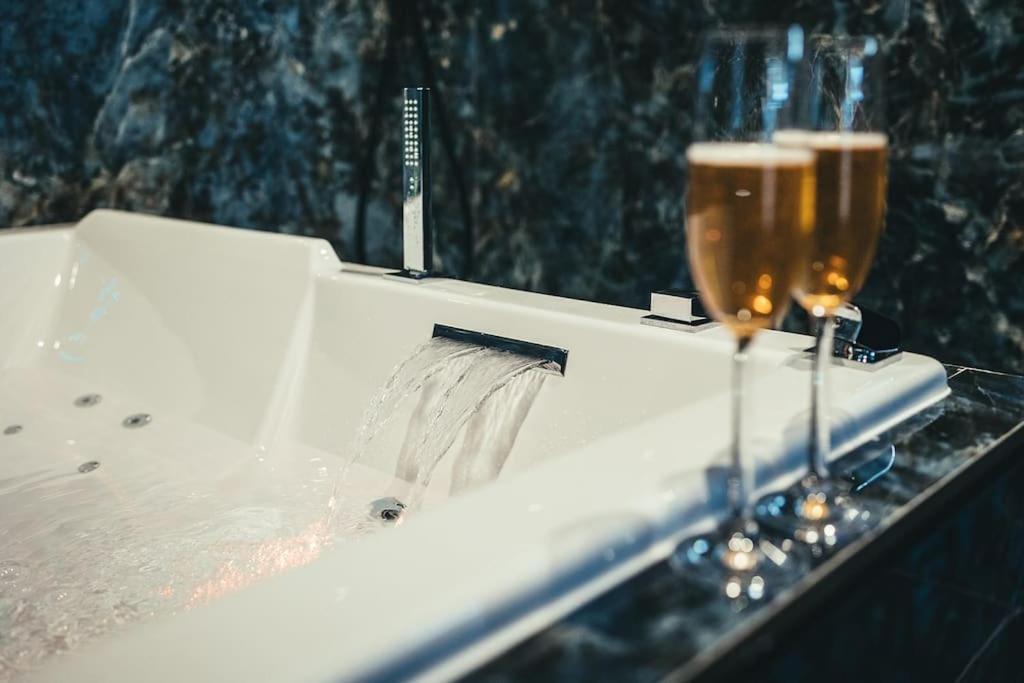 Le Duplex De L'Etoile Home Cinema Jacuzzi Et Sauna Privatif Longmesnil Esterno foto